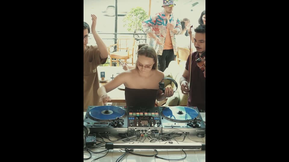 DJ Xenia — Coffee Rave