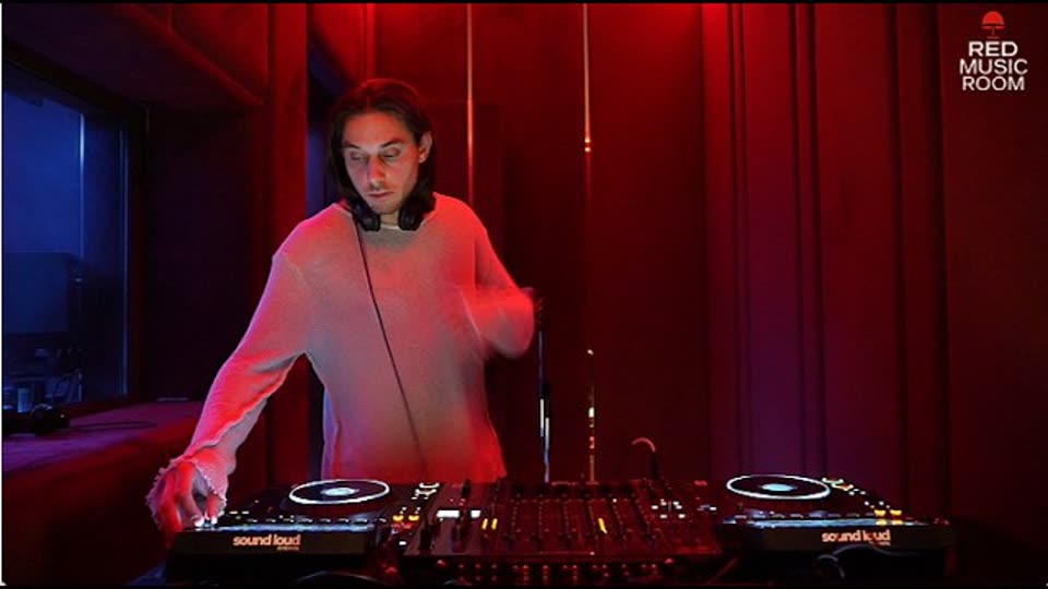Alexander Langlib — Red Room Sessions #004